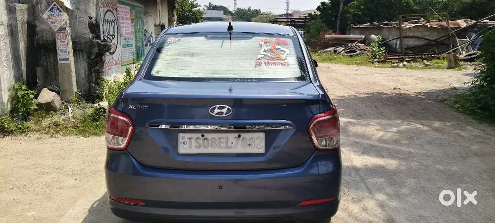 Hyundai Xcent 2015 Petrol 95000 Km