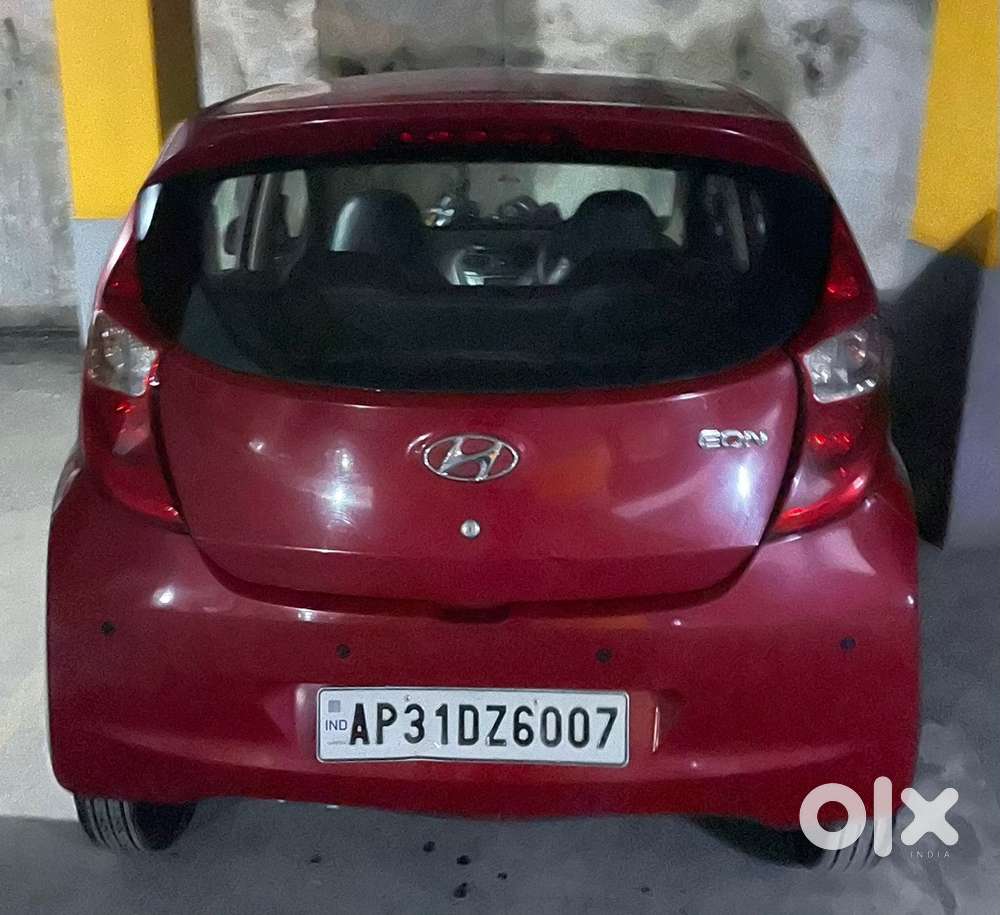 Excellent Hyundai Eon Sportz, Top End With Airbags 2017 Only 45000 Kms