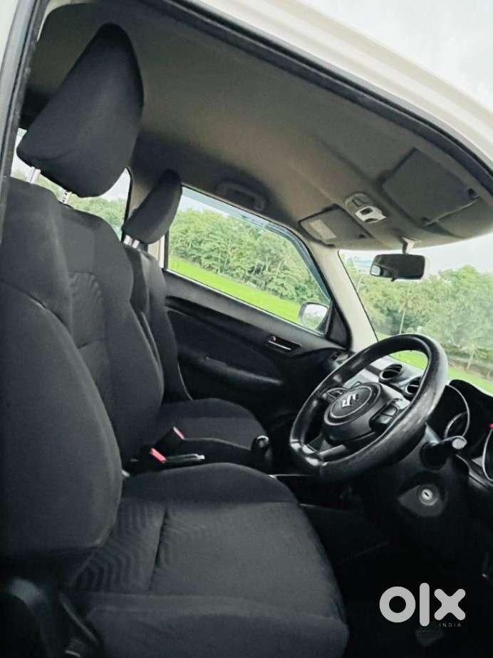 Maruti Suzuki Swift 1.2 Vxi (o), 2022, Petrol