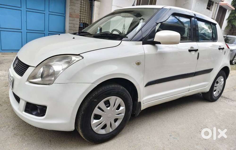 Maruti Suzuki Swift Vxi Optional, 2011, Petrol