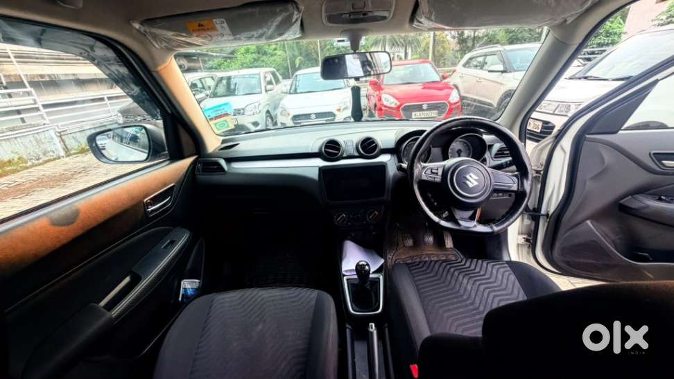 Maruti Suzuki Swift Vxi, 2023, Petrol