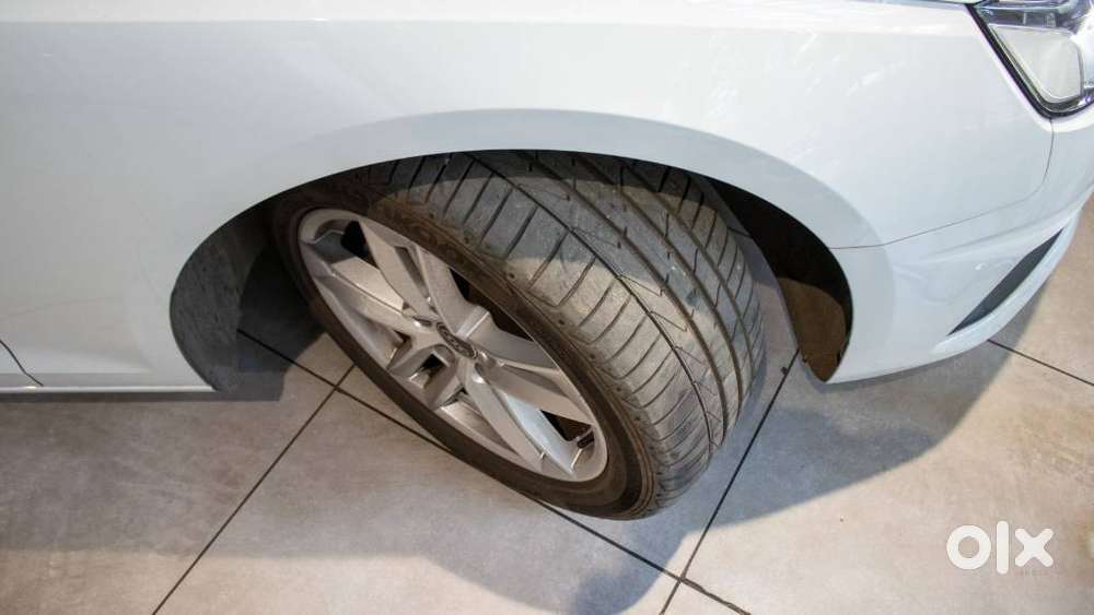 Audi A4 2.0 Premium Plus 40 Tfsi, 2024, Petrol