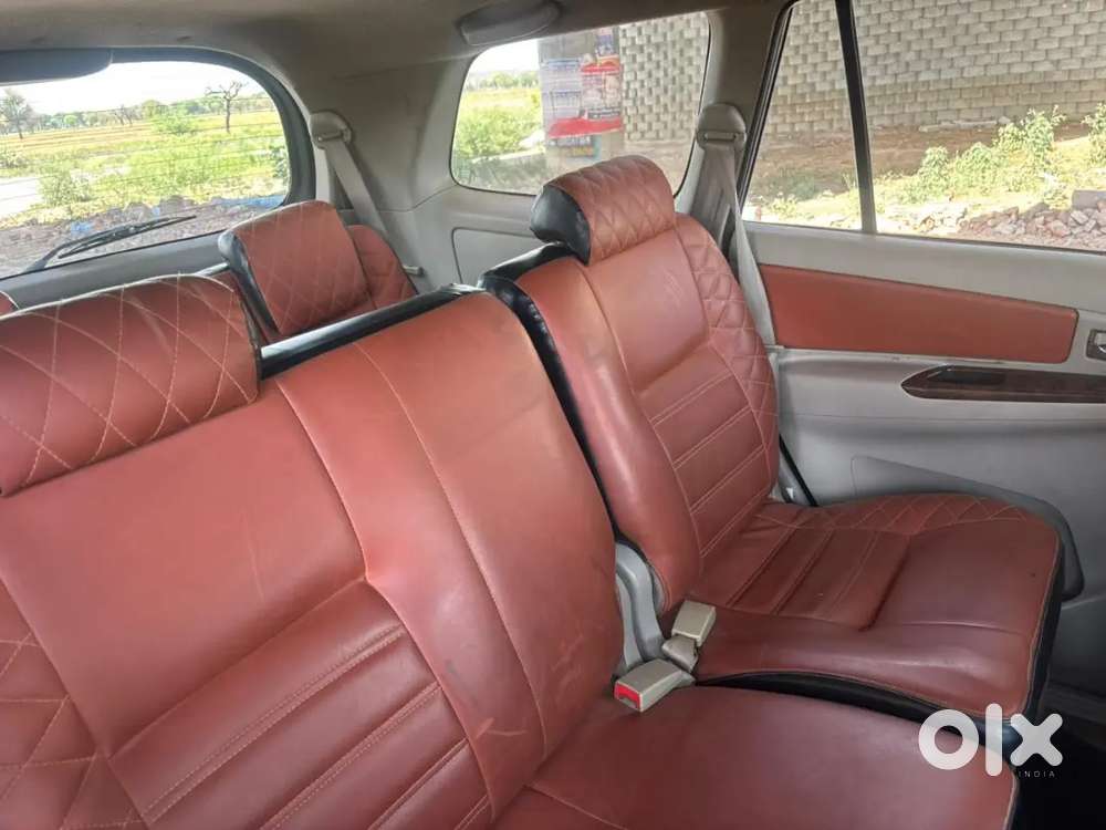 Innova First Owner V Top Model