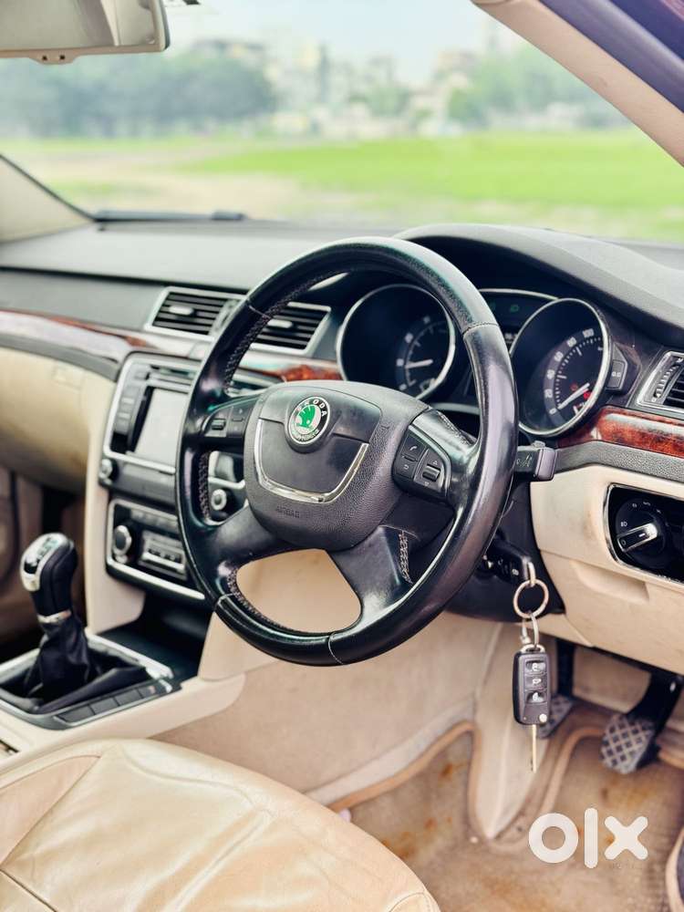 Skoda Superb 2013-2015 Elegance 1.8 Tsi Mt, 2011, Petrol