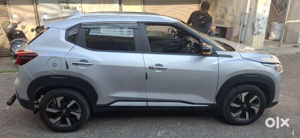 Nissan Magnite 2025 Petrol Well Maintained