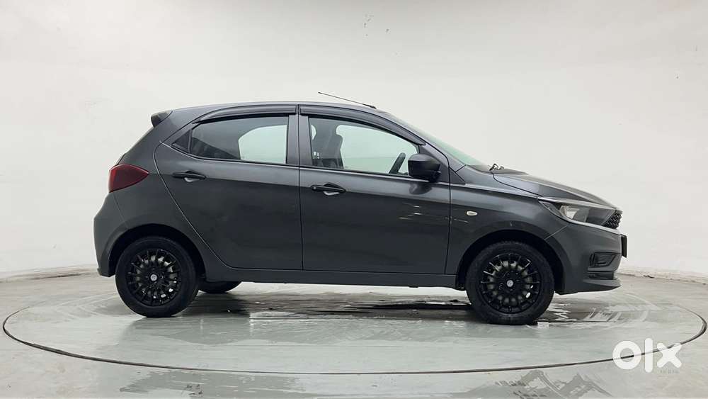 Tata Tiago Xe, 2022, Petrol