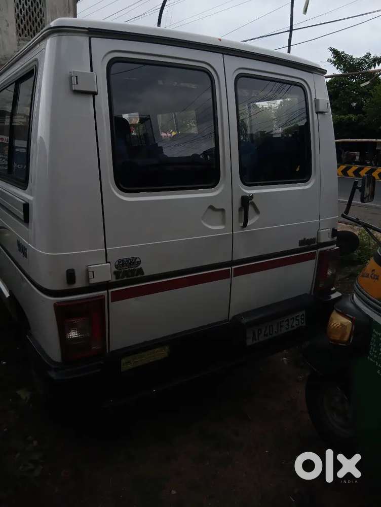 Tata Winger Deluxe 2010