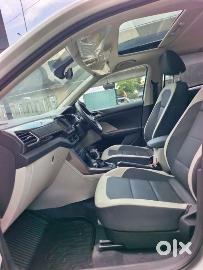 Volkswagen Taigun 1.0 Tsi Topline At, 2022, Petrol