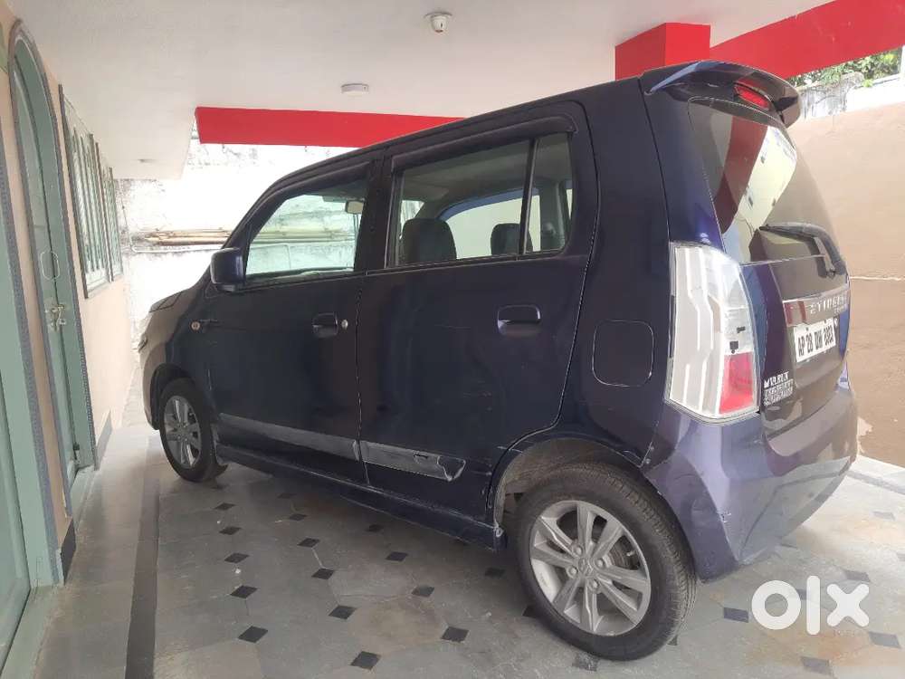 Neat Condition And Showroom Tracking
