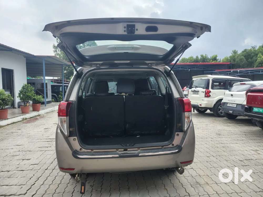 Toyota Innova Crysta 2.4 G Mt 7 Str, 2021, Diesel