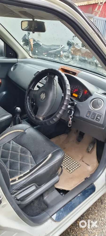 Maruti Suzuki Dzire 2011