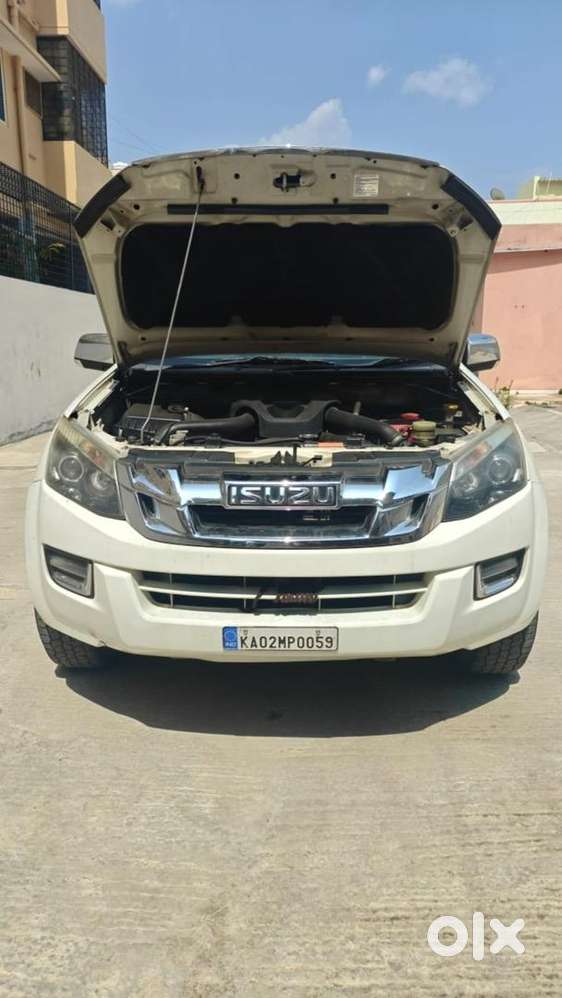 Isuzu D-max V-cross 2018 Diesel Good Condition