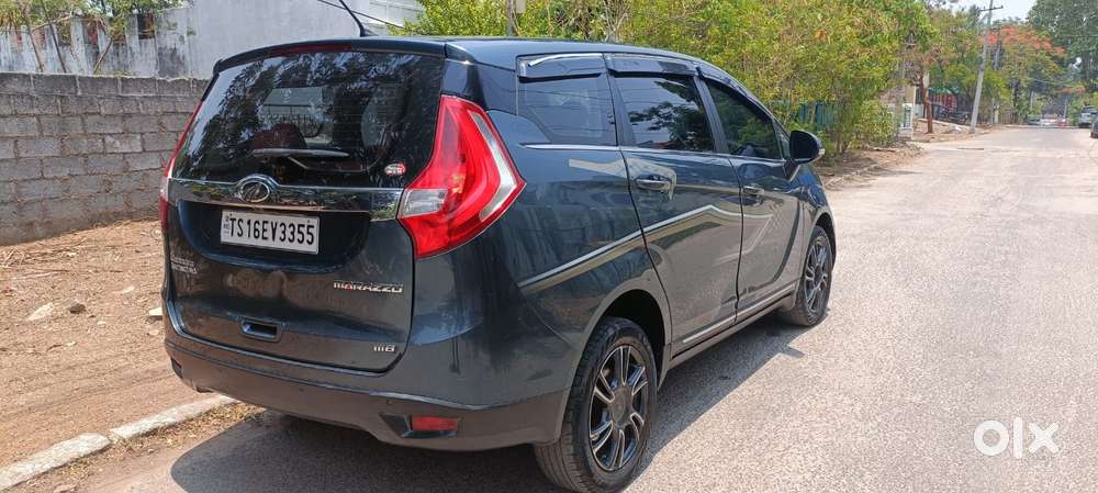 Mahindra Marazzo M8, 2018, Diesel