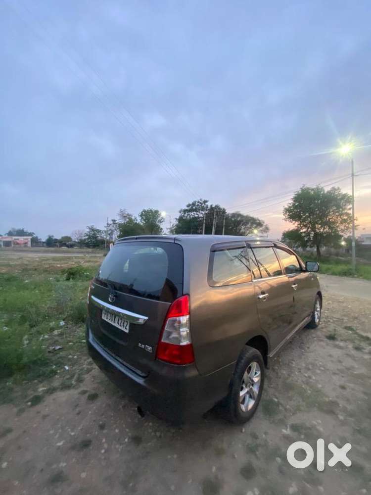 Toyota Innova 2013 Diesel Well Maintained
