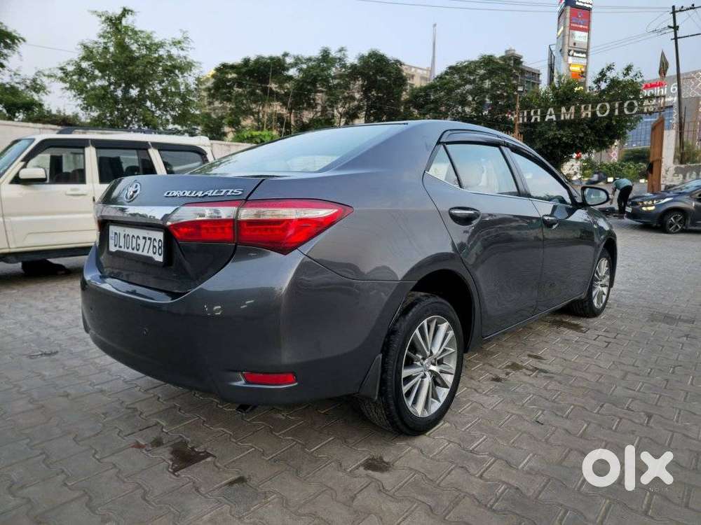 Toyota Corolla Altis 2013-2017 Vl At, 2016, Petrol