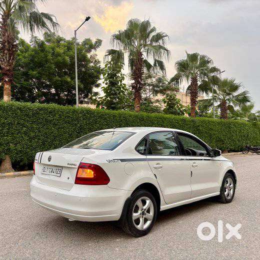 Skoda Rapid 1.6 Mpi Ambition, 2014, Petrol