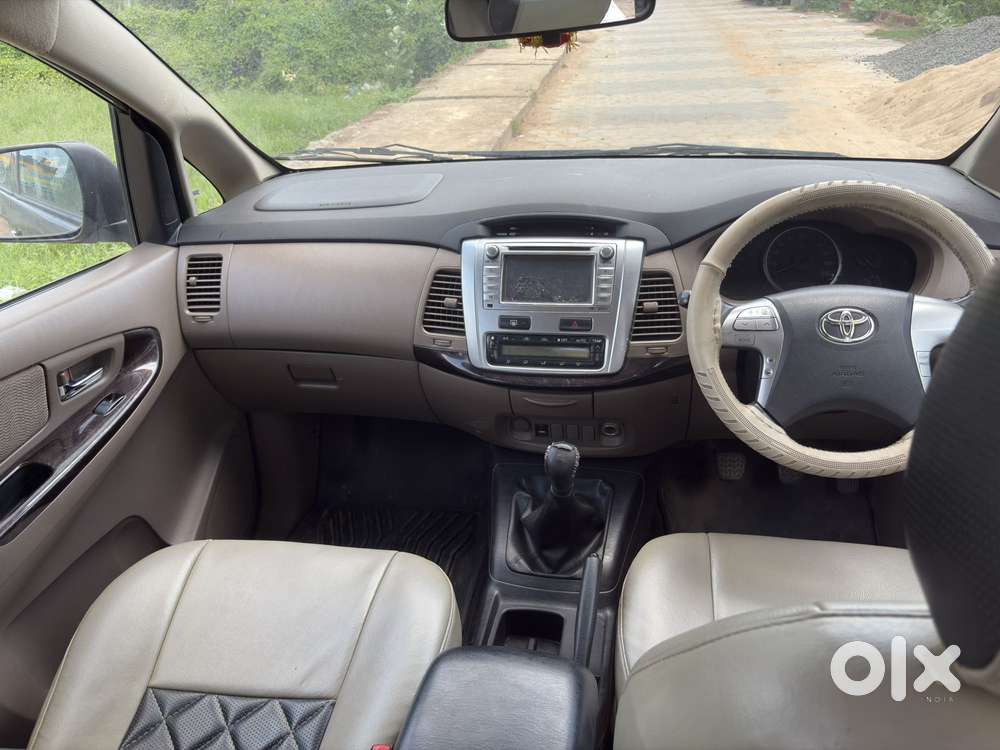 Toyota Innova 2.5 V 7 Str, 2015, Diesel