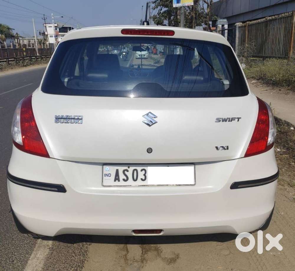Maruti Suzuki Swift Vxi + Manual, 2015, Petrol