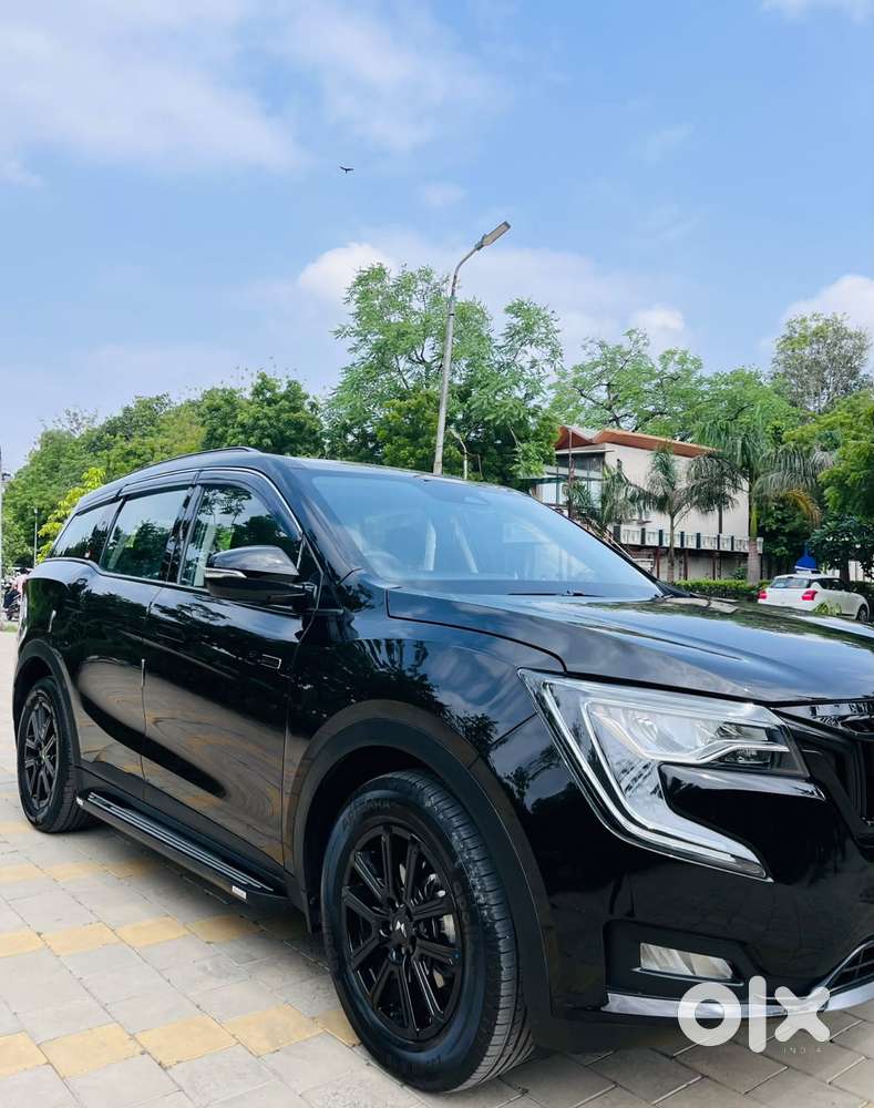Mahindra Xuv700 2.2 Ax 7 Diesel At Str, 2025, Diesel