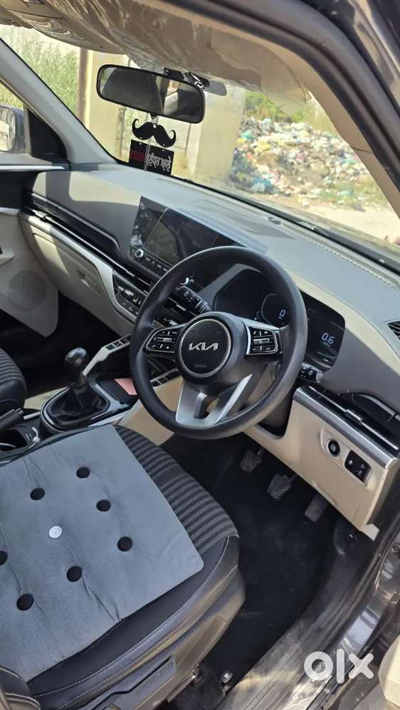 Kia Carens 2022 Model Here
