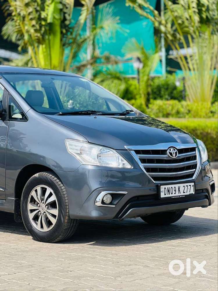 Toyota Innova 2.5 V Diesel 8-seater, 2016, Diesel