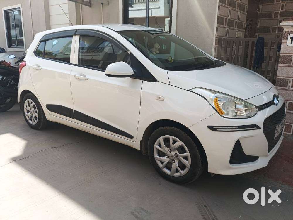 Hyundai Grand I10 Petrol With Cng Well Maintained & Good Condition