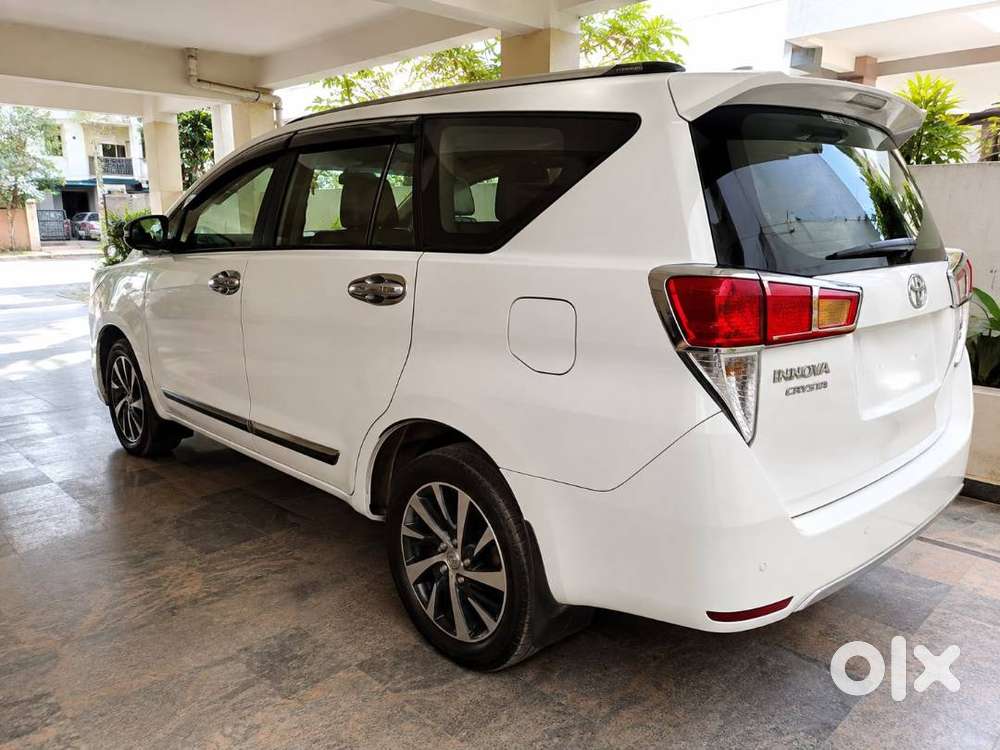 Toyota Innova Crysta 2.5 Z -2021 -diesel - Manual - 7 Seater -top Mod