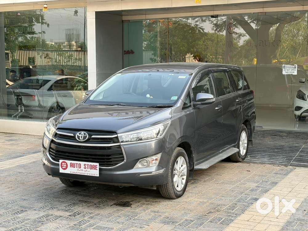 Toyota Innova Crysta [2016-2020] 2.4 Gx At 8 Str, 2017, Diesel