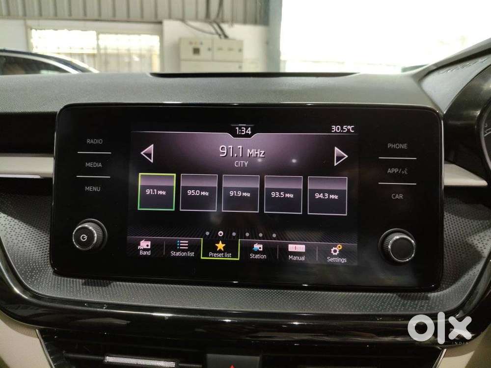 Skoda Slavia 1.0 Ambition Tsi At, 2022, Petrol