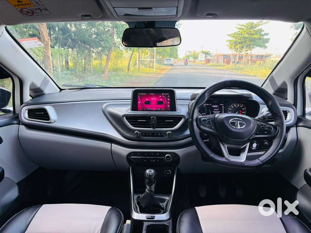 Tata Altroz, 2020, Petrol