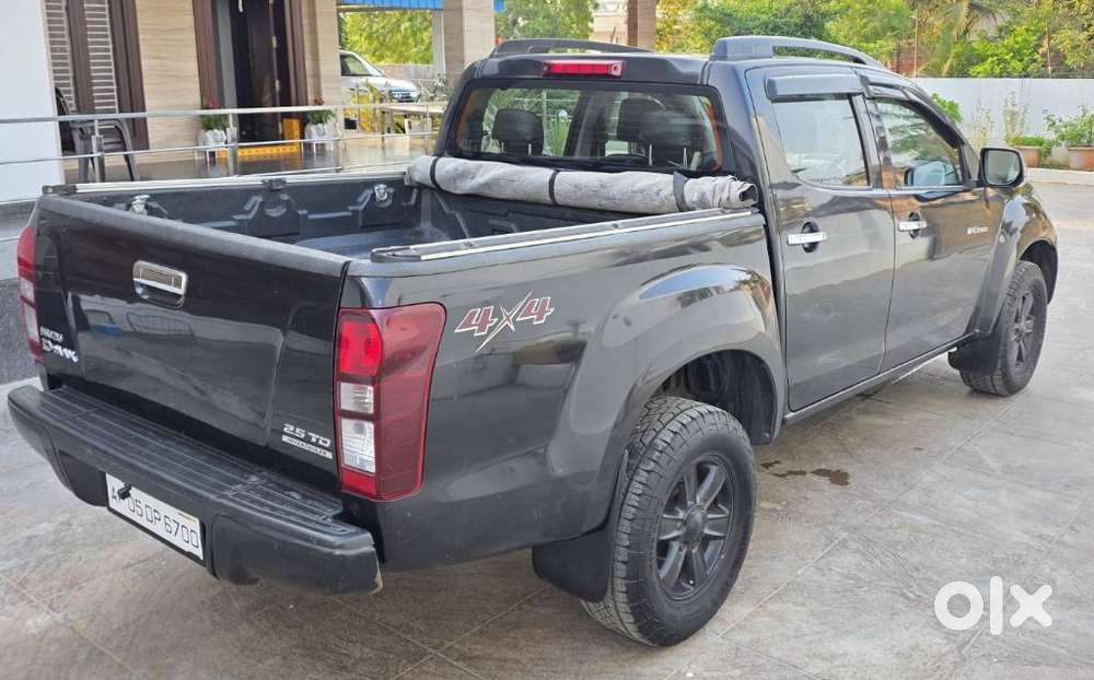 Isuzu V-cross Z 4x4 Mt, 2017, Diesel