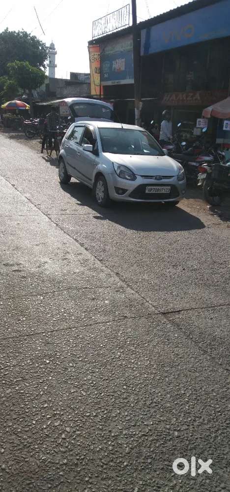 Gadi Running Condition Mein Hai Gorakhpur Azamgadh Aata Jata Hun,