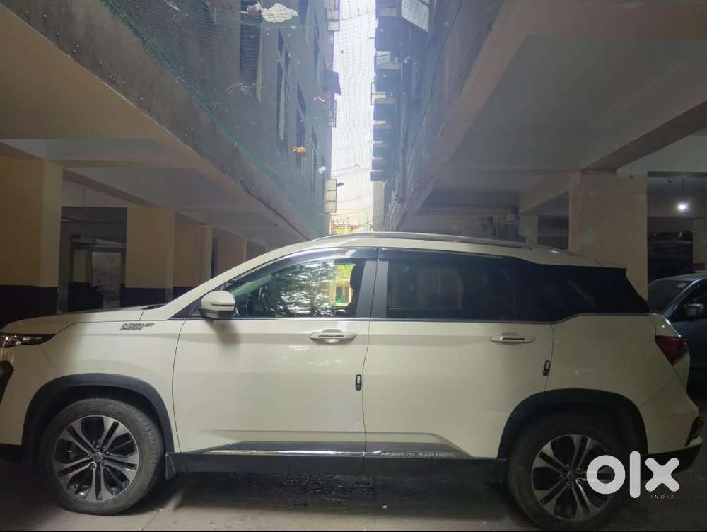 Mg Hector Plus Sharp Hybrid 2022
