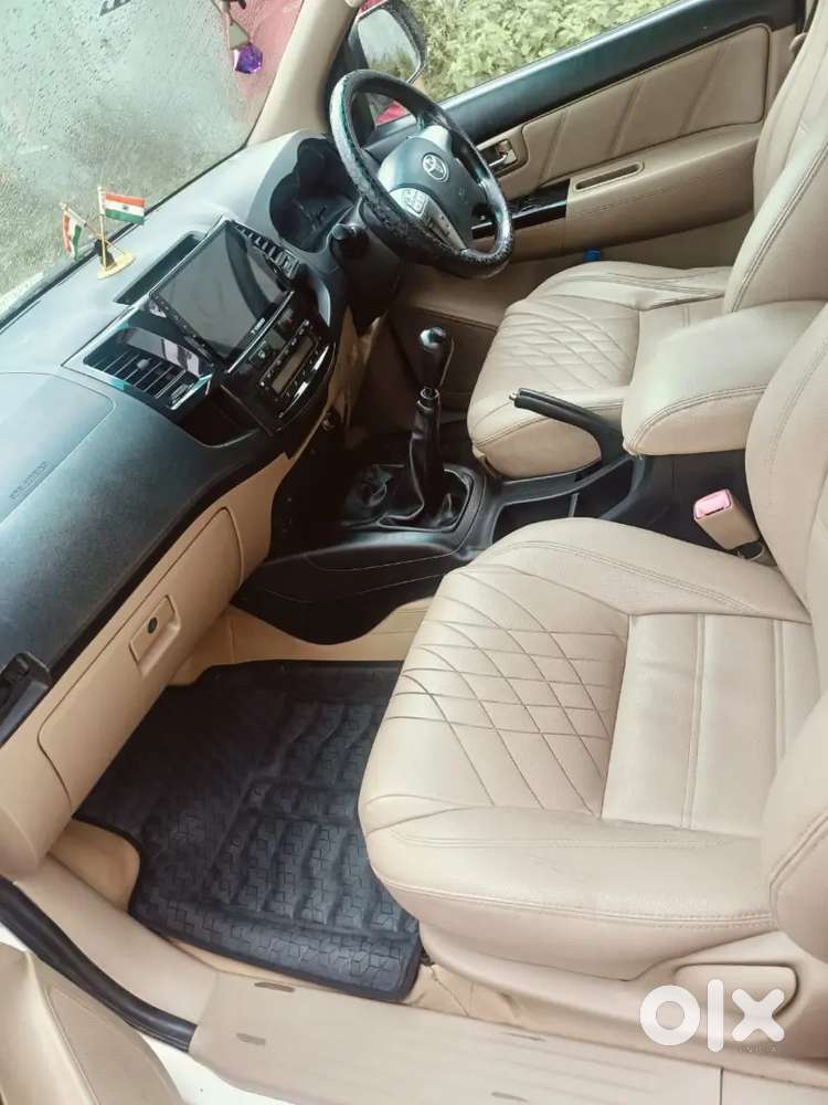 Toyota Fortuner Legender Diesel 10