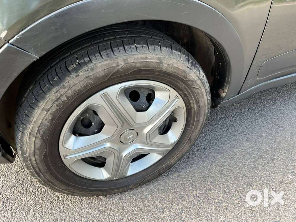 Tata Nexon 1.2 Revotron Xma Amt (s), 2021, Petrol