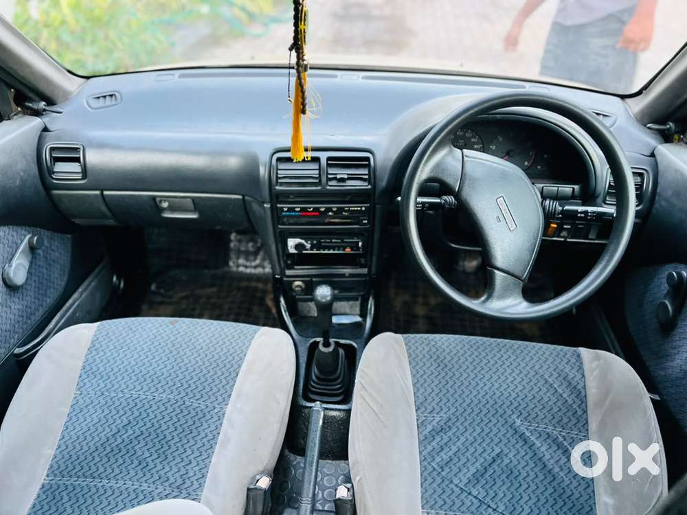 Maruti Suzuki Esteem Lxi - Bsiii, 1999, Petrol