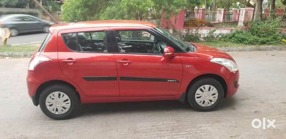 Maruti Suzuki Swift Vxi + Manual, 2011, Petrol