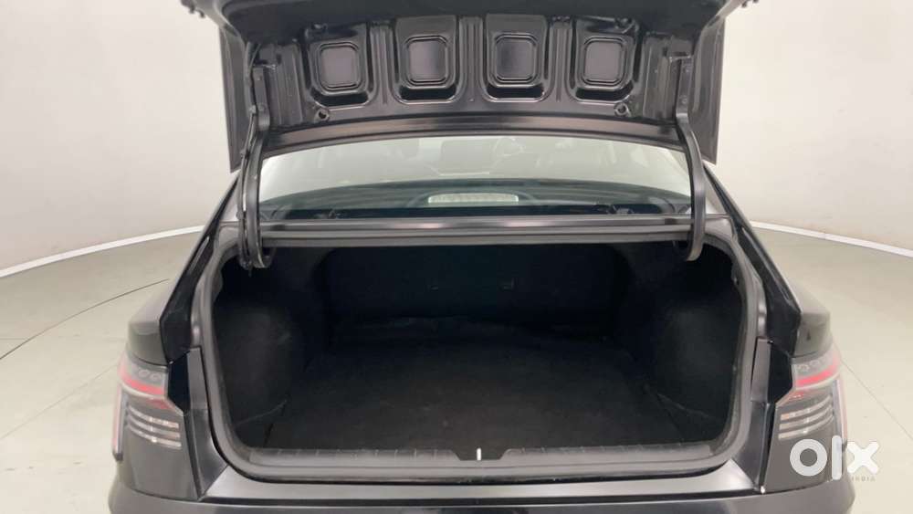Hyundai Verna 1.5 Sx Petrol Mt, 2023, Petrol