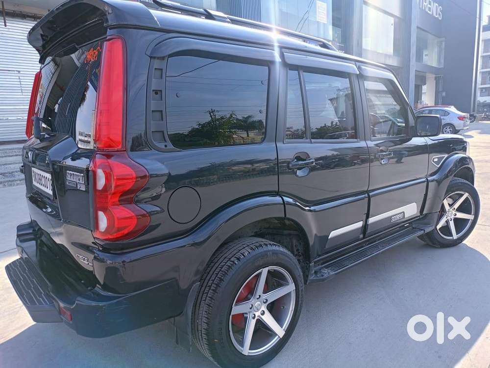 Mahindra Scorpio Classic 2.2 S 11 Mt 7 Str, 2023, Diesel