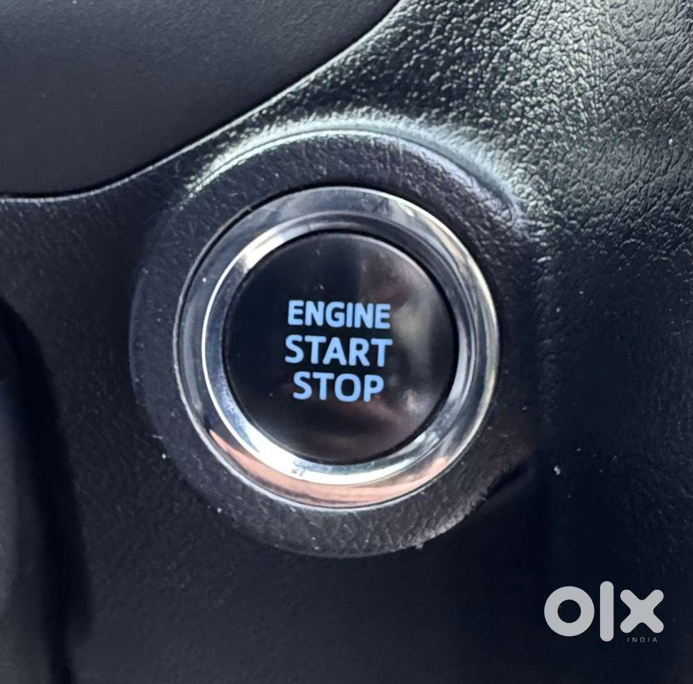 Toyota Innova Crysta 2.7 V, 2017, Petrol