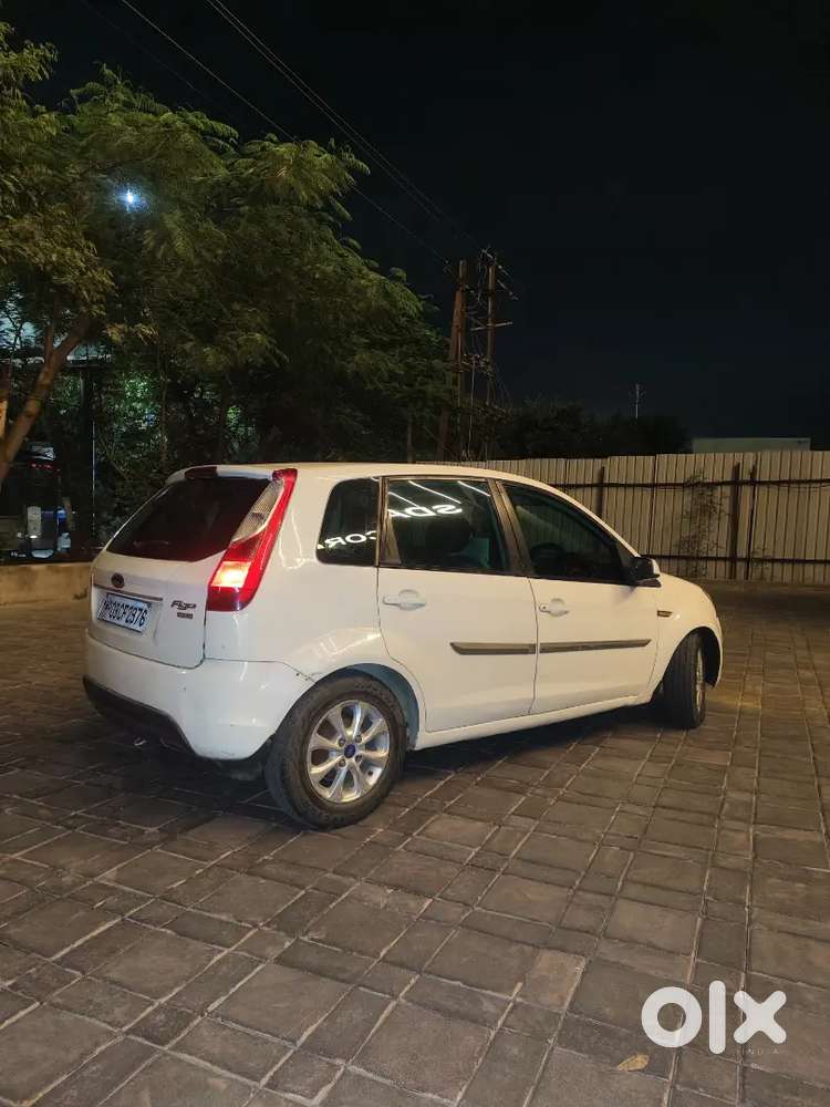 Ford Figo Titanium 2012 Diesel