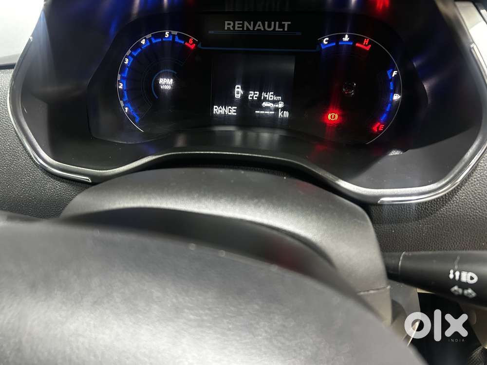 Renault Triber RXZ, 2023, Petrol