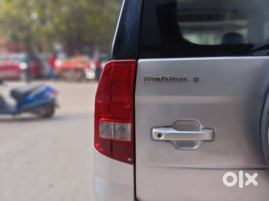 Mahindra Tuv 300 T8 Amt (automatic), 2017, Diesel