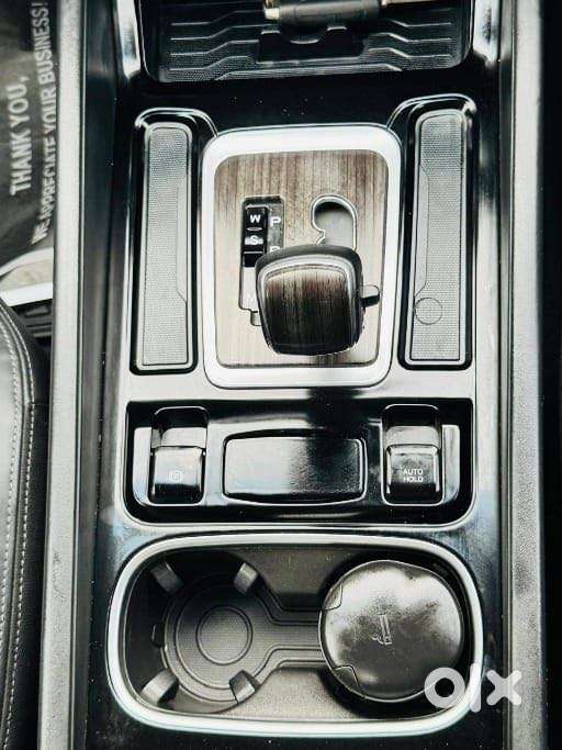 Mahindra Alturas G4 4x2 At, 2022, Diesel