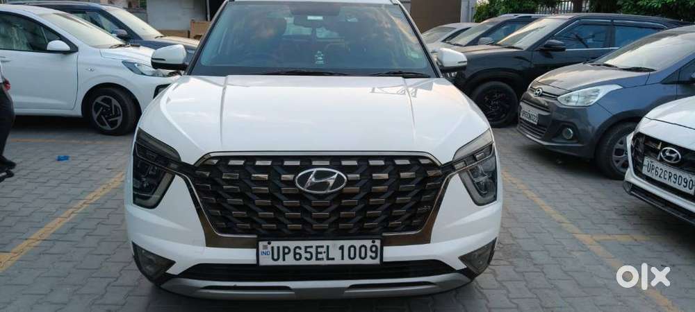 2022 Hyundai Alcazar Platinum(o) Bucket Seats  Self Driven  Like New