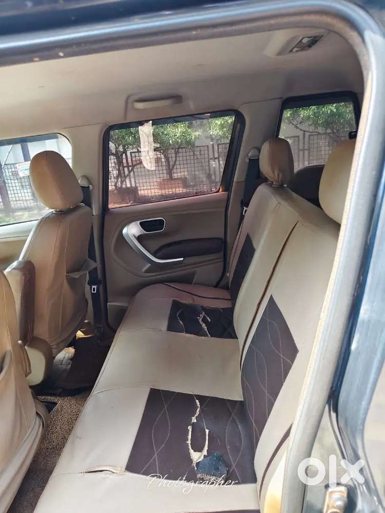 Mahindra Tuv 300 2016