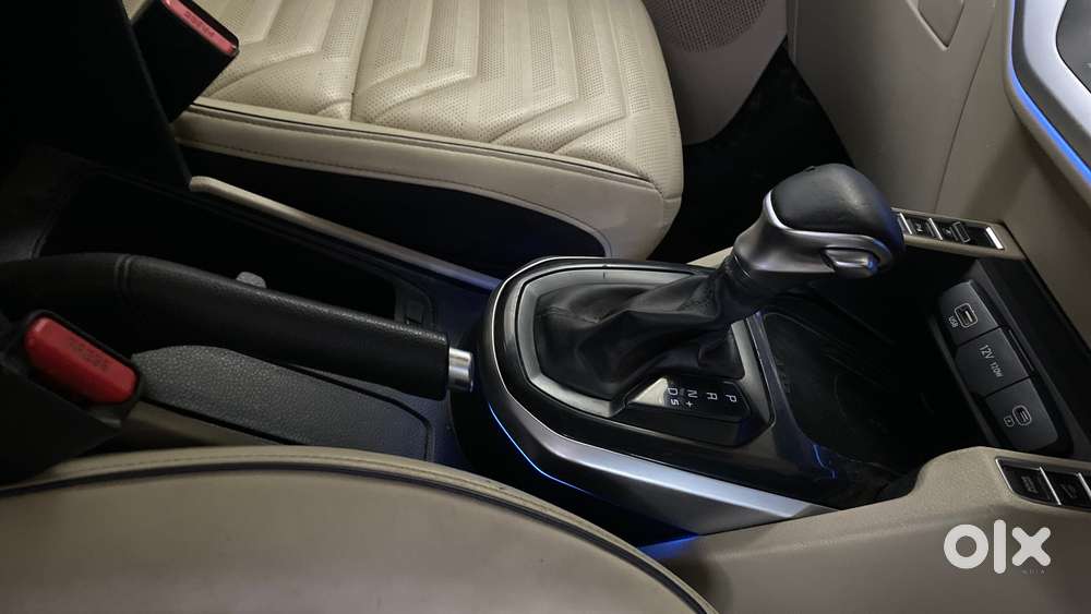 Kia Carens 1.4 Luxury Plus 6 Str, 2022, Petrol
