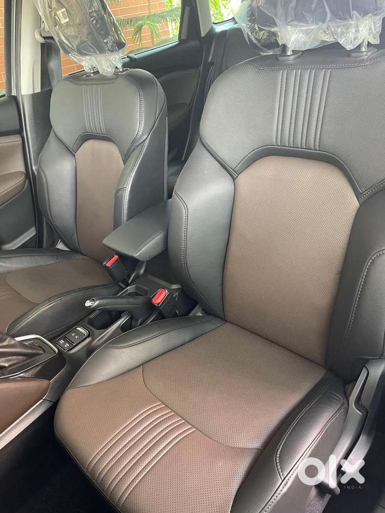 Toyota Urban Cruiser Hyryder 2025 Petrol Hybrid 2000 Km Driven