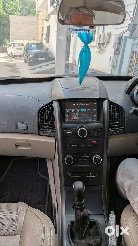 Mahindra Xuv500 2015 Diesel 115000 Km Driven