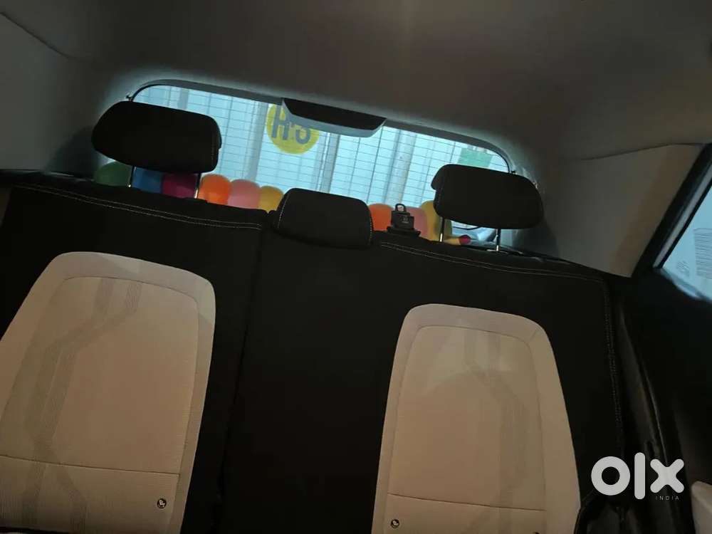 Hyundai Venue 2024 Petrol Well Maintained